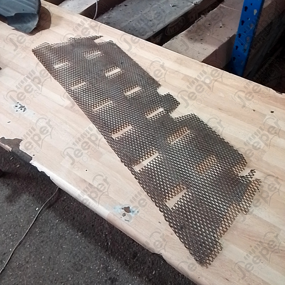 Occasion : Grille pour calandre (produit pas d'origine) pour Jeep Grand Cherokee WJ, WG