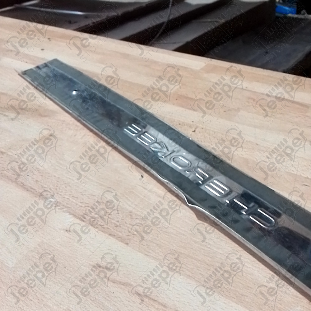 Occasion : Garniture de seuil de porte avant pour Jeep MJ, XJ