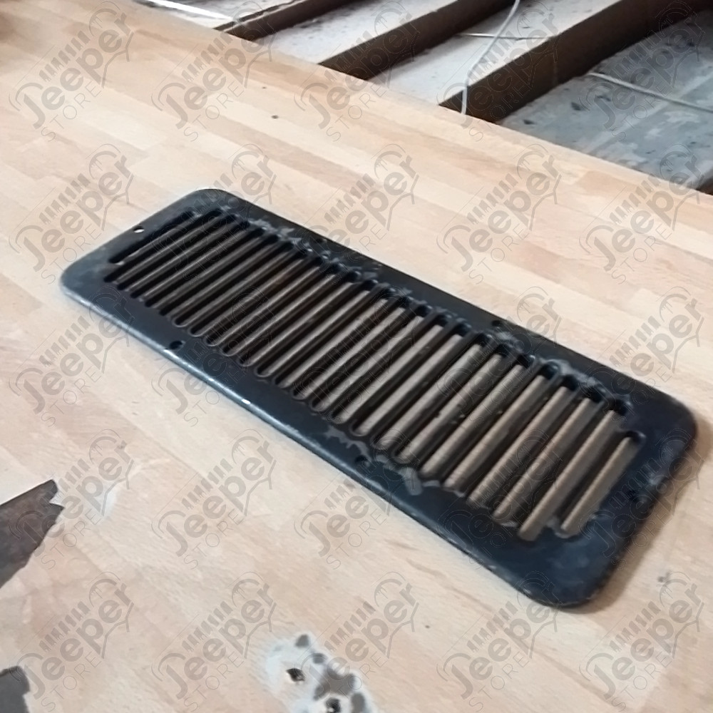 Occasion : Grille de prise d'air en plastique pour Jeep CJ5, CJ7