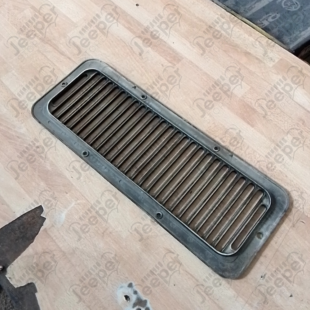 Occasion : Grille de prise d'air en plastique pour Jeep CJ5, CJ7