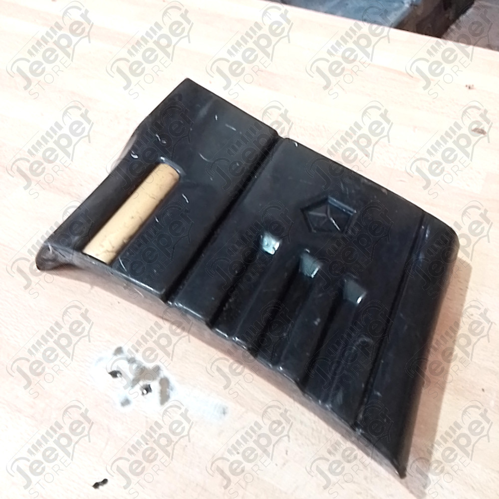 Occasion : Cache plastique d'aile avant droit noir et jaune doré pour Jeep Grand Cherokee ZJ, ZG