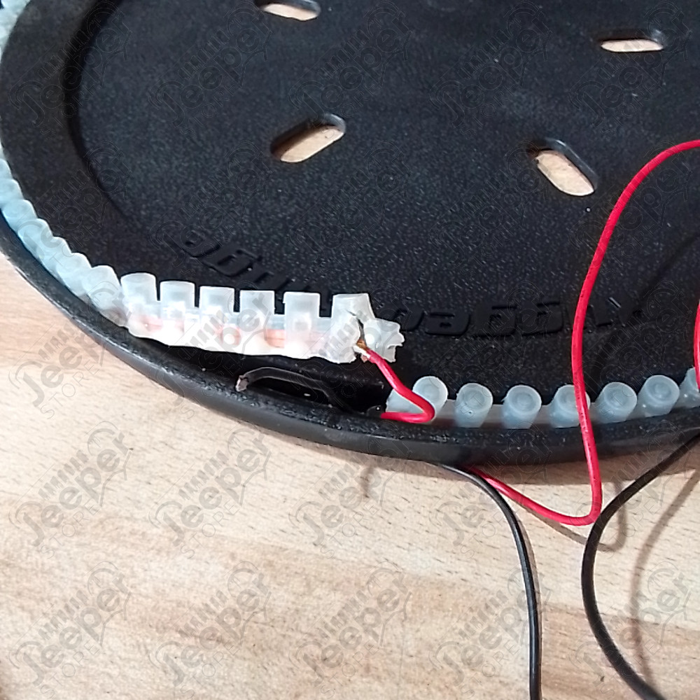 Occasion : 3eme feu stop rond à LED pour roue de secours universel (4 LEDS HS) pour Jeep KJ, JK, TJ, YJ, CJ8, CJ7, CJ6
