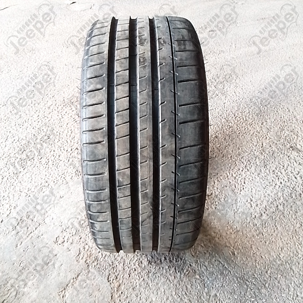 Occasion : Lot de 2 pneus MICHELIN Pilot Super Sport 235/30ZR19 pour Jeep DIVERS, BV, BU, MP, MK, PMK, KL