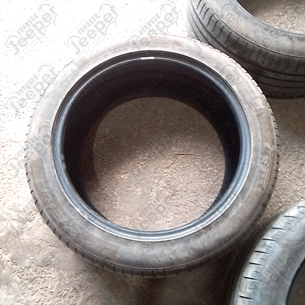Occasion : Lot de 4 pneus PIRELLI PZero 275/45R21 pour Jeep WL, WK2, DIVERS