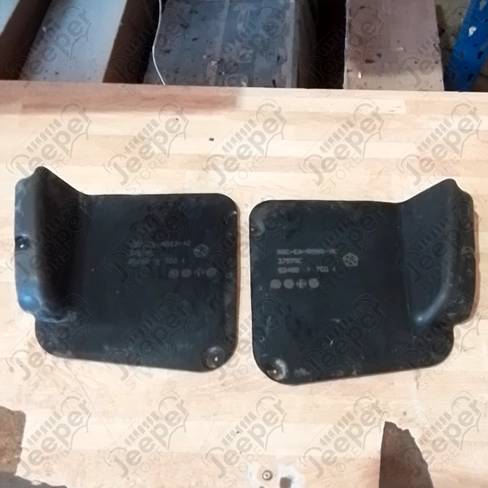 Occasion : Lot de 2 caches plastique pour pare chocs avant pour Jeep Wrangler JK