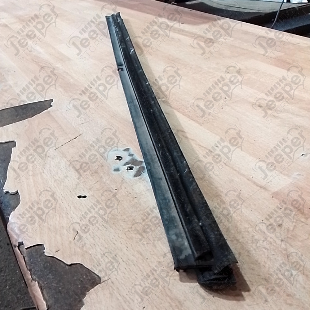 Occasion : Lèche vitre extérieur avant droit pour Jeep Grand Cherokee WJ, WG