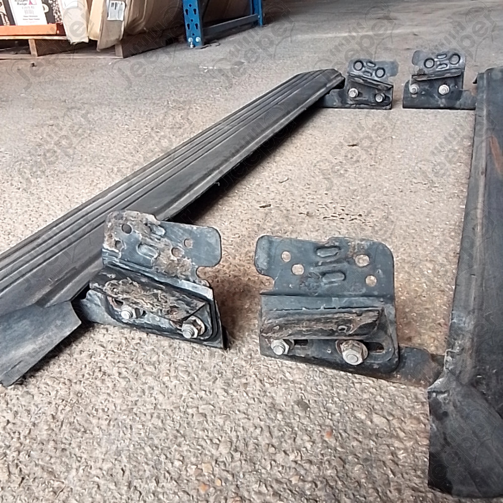 Occasion : Lot de 2 marche pieds MOPAR pour Jeep Grand Cherokee WJ, WG