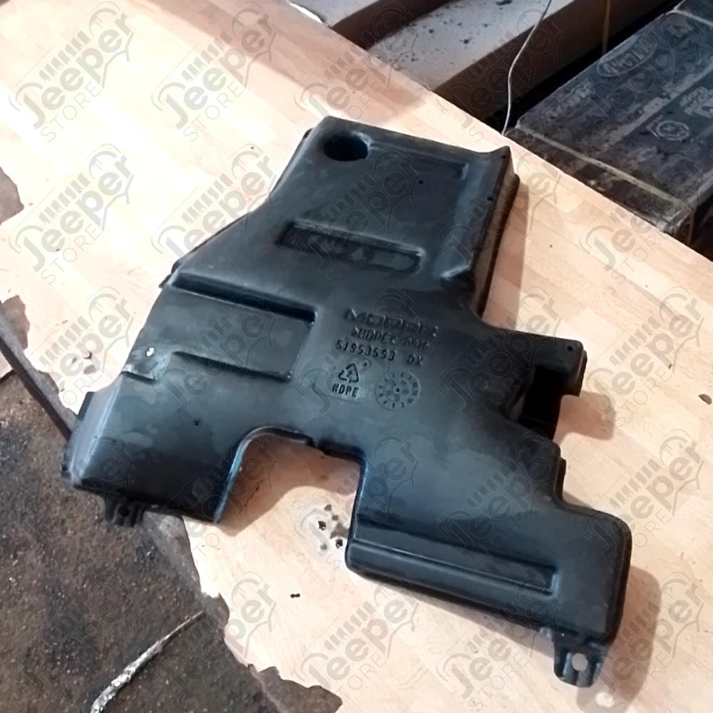 Occasion : Cache plastique de soubassement avant droit pour Jeep Renegade BU