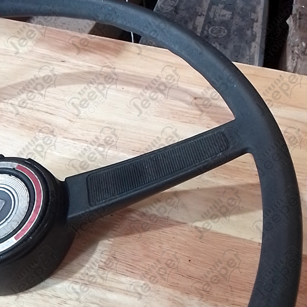 Occasion : Volant noir pour Jeep C104, DIVERS