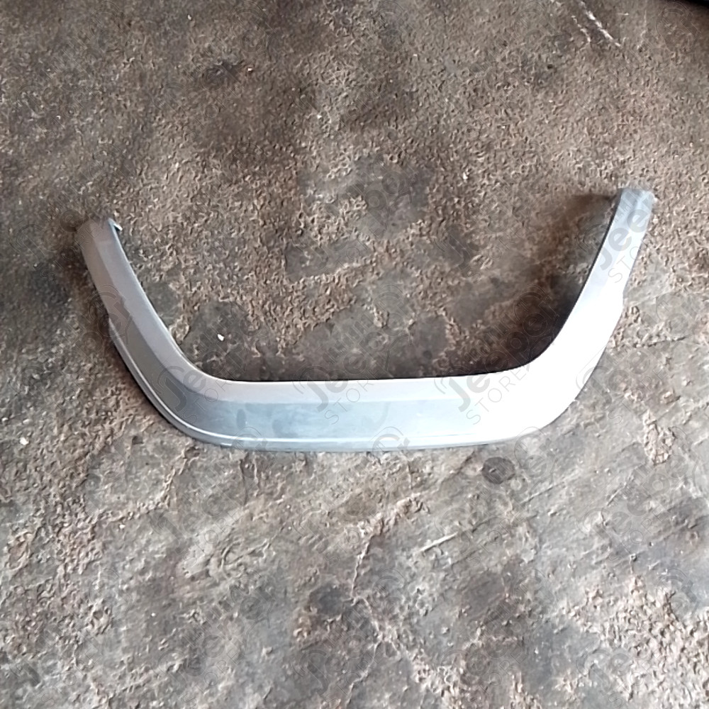 Occasion : Elargisseur d'aile arrière gauche gris pour Jeep Cherokee XJ
