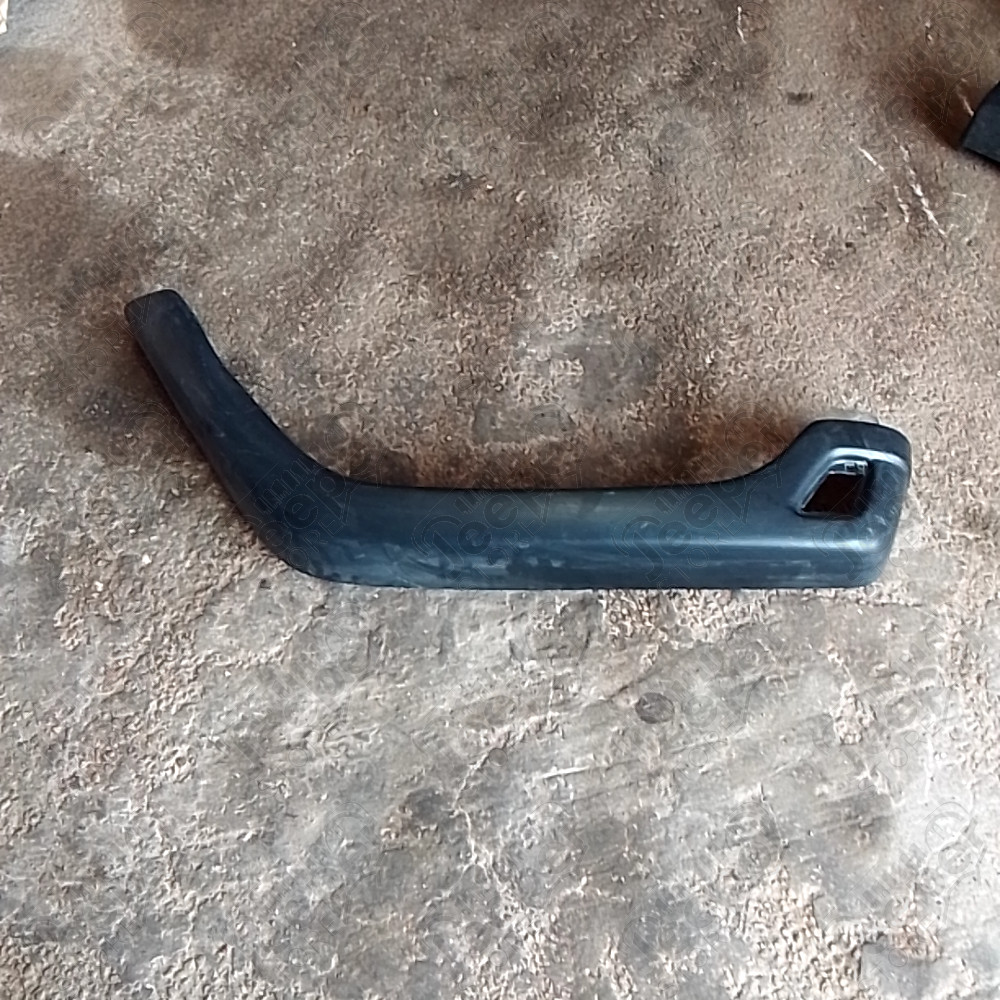 Occasion : Elargisseur d'aile avant gauche noir pour Jeep Wrangler TJ