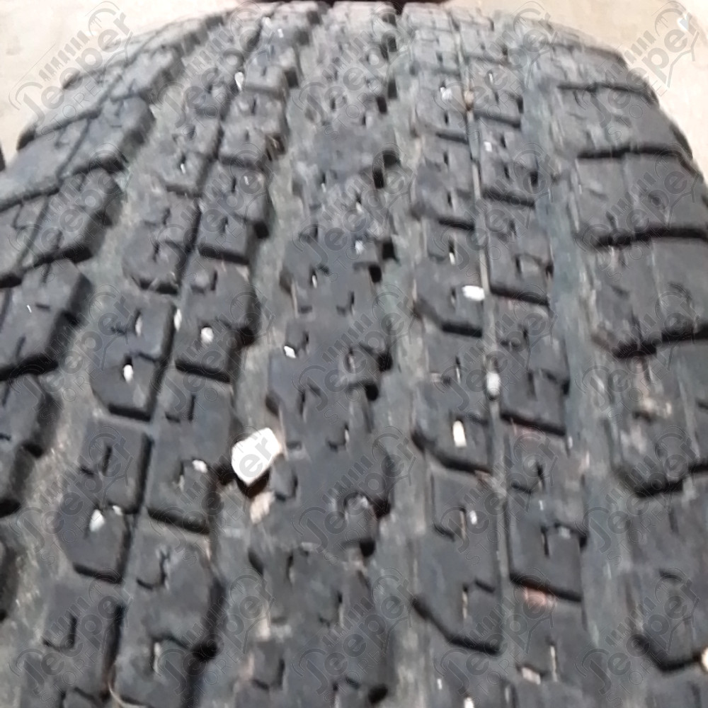 Occasion : Lot de 4 pneus BRIDGESTONE DUELER 255/70R18 pour Jeep Wrangler JK