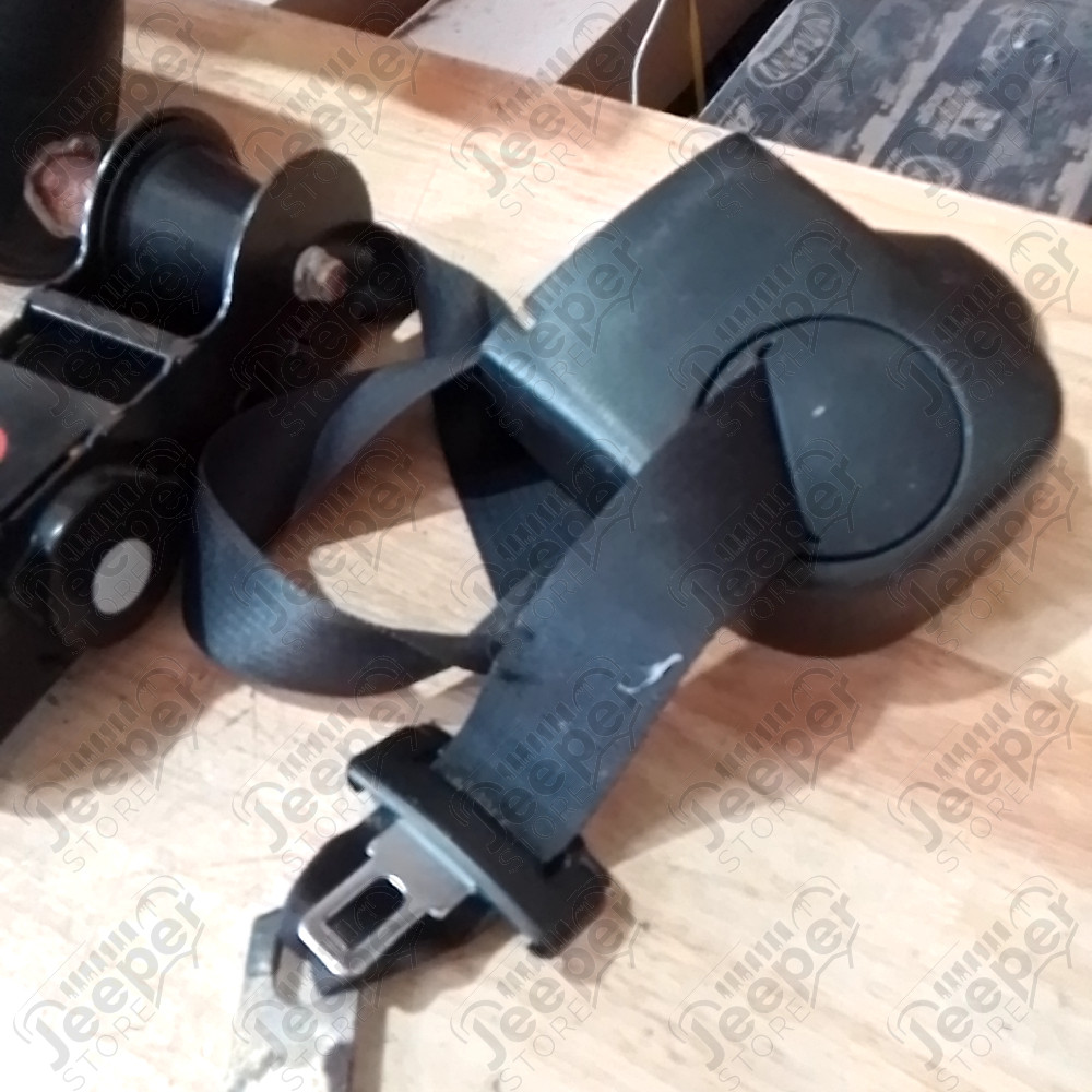 Occasion : Appuie tête + ceinture de sécurité arrière gauche pour Cadillac Seville STS 4.6L V8 - 32 soupapes - 4 portes - Boite automatique 4 rapports