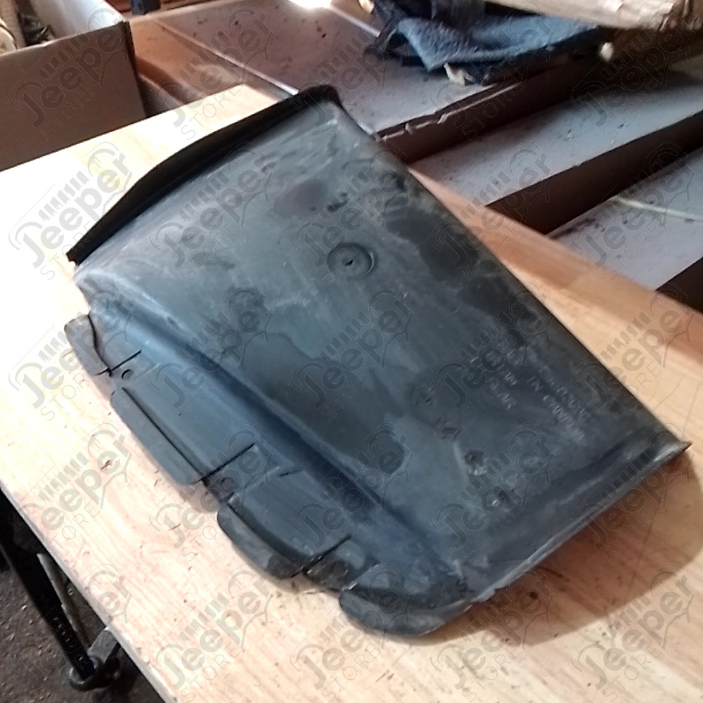 Occasion : Pare boue arrière gauche pour Cadillac Seville STS 4.6L V8 - 32 soupapes - 4 portes - Boite automatique 4 rapports