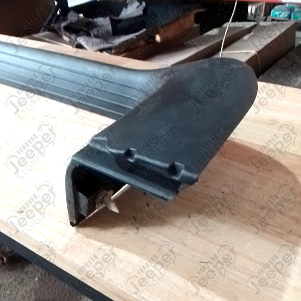 Occasion : Seuil de porte avant droit pour Cadillac Seville STS 4.6L V8 - 32 soupapes - 4 portes - Boite automatique 4 rapports