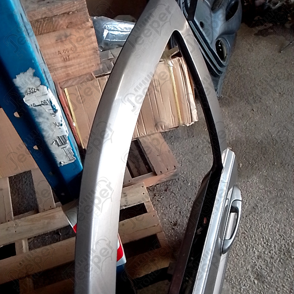 Occasion : Porte avant gauche grise pour Jeep Grand Cherokee WJ, WG