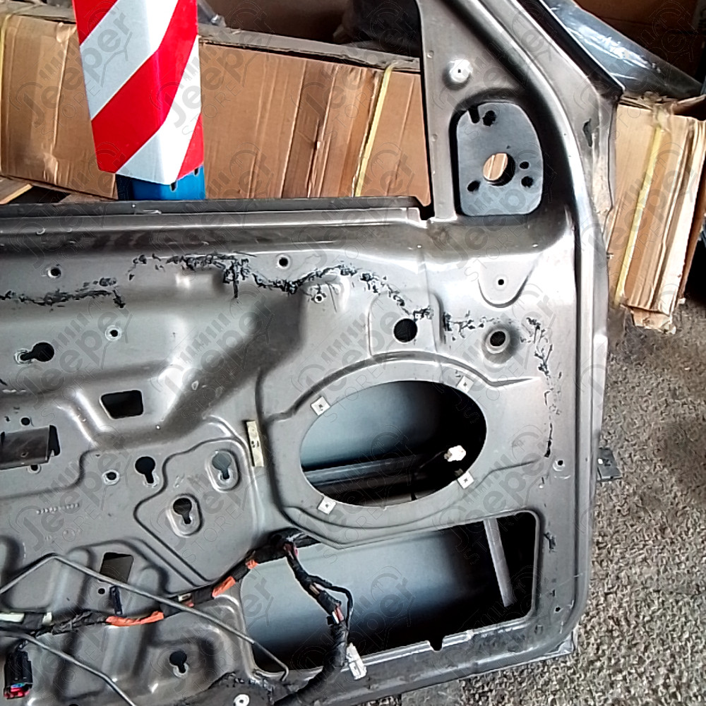 Occasion : Porte avant gauche grise pour Jeep Grand Cherokee WJ, WG