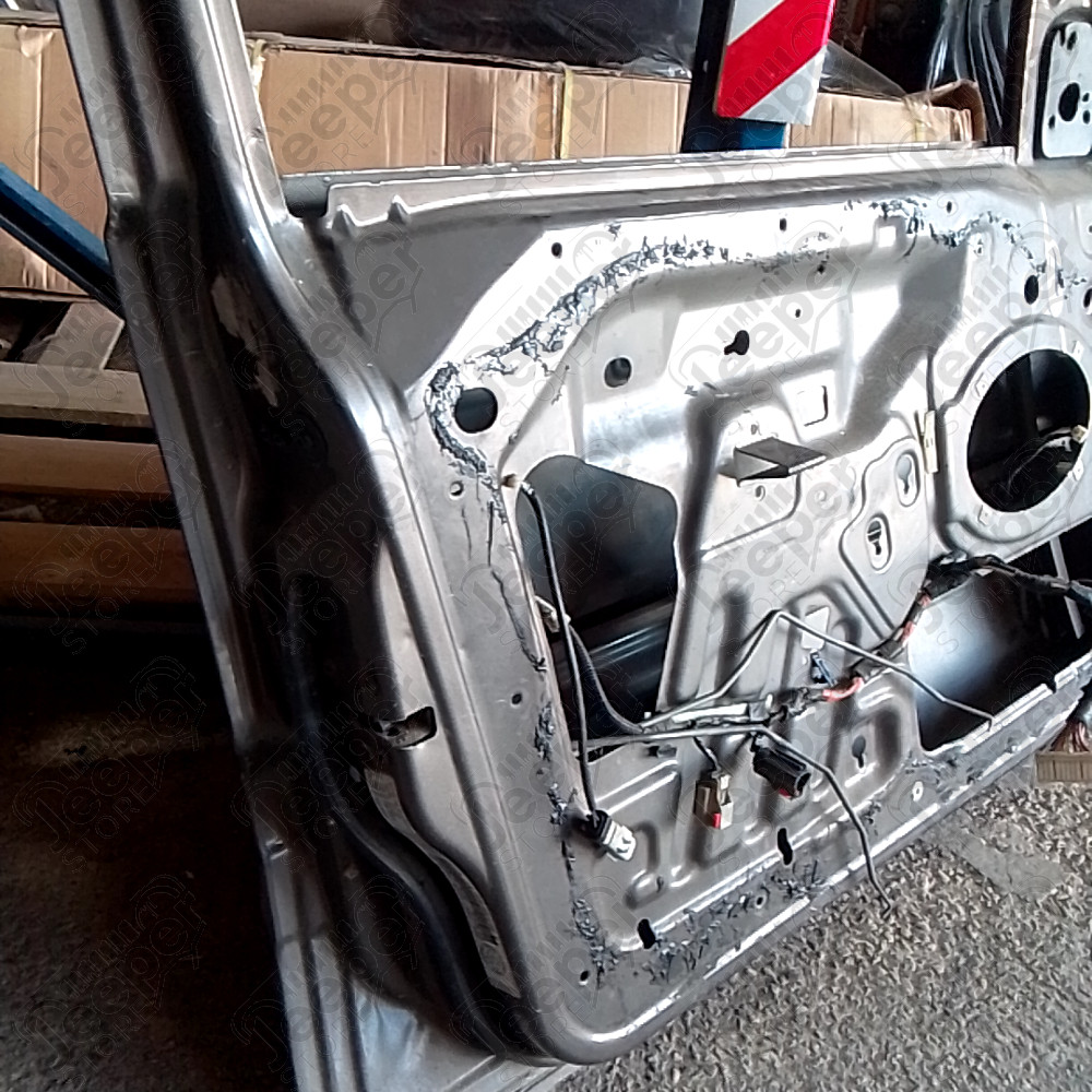Occasion : Porte avant gauche grise pour Jeep Grand Cherokee WJ, WG