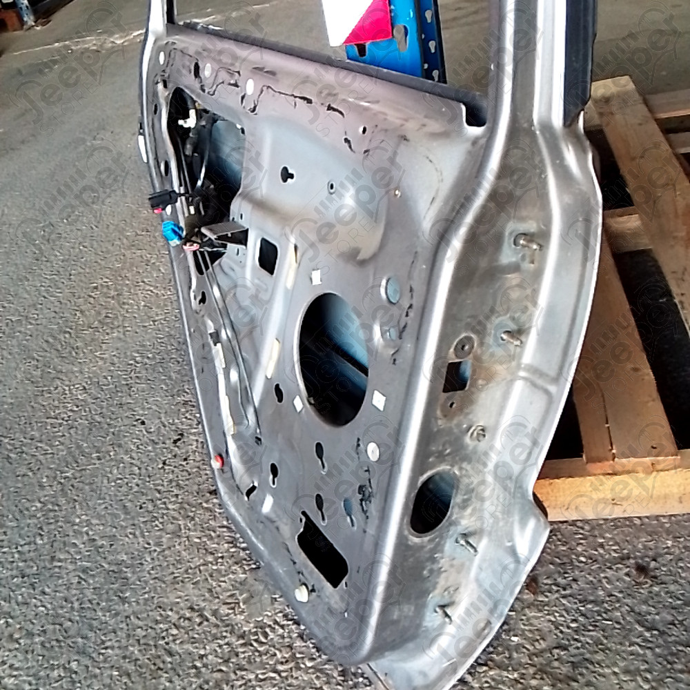 Occasion : Porte arrière gauche grise pour Jeep Grand Cherokee WJ, WG