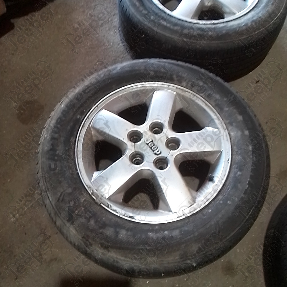 Occasion : Lot de 4 roues (jantes d'origine) + pneus GREMAX Capturar CH3 en 235/65R17 pour Jeep Grand Cherokee WJ, WG