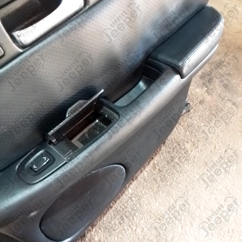 Occasion : Porte arrière droite noire pour Cadillac Seville STS 4.6L V8 - 32 soupapes - 4 portes - Boite automatique 4 rapports
