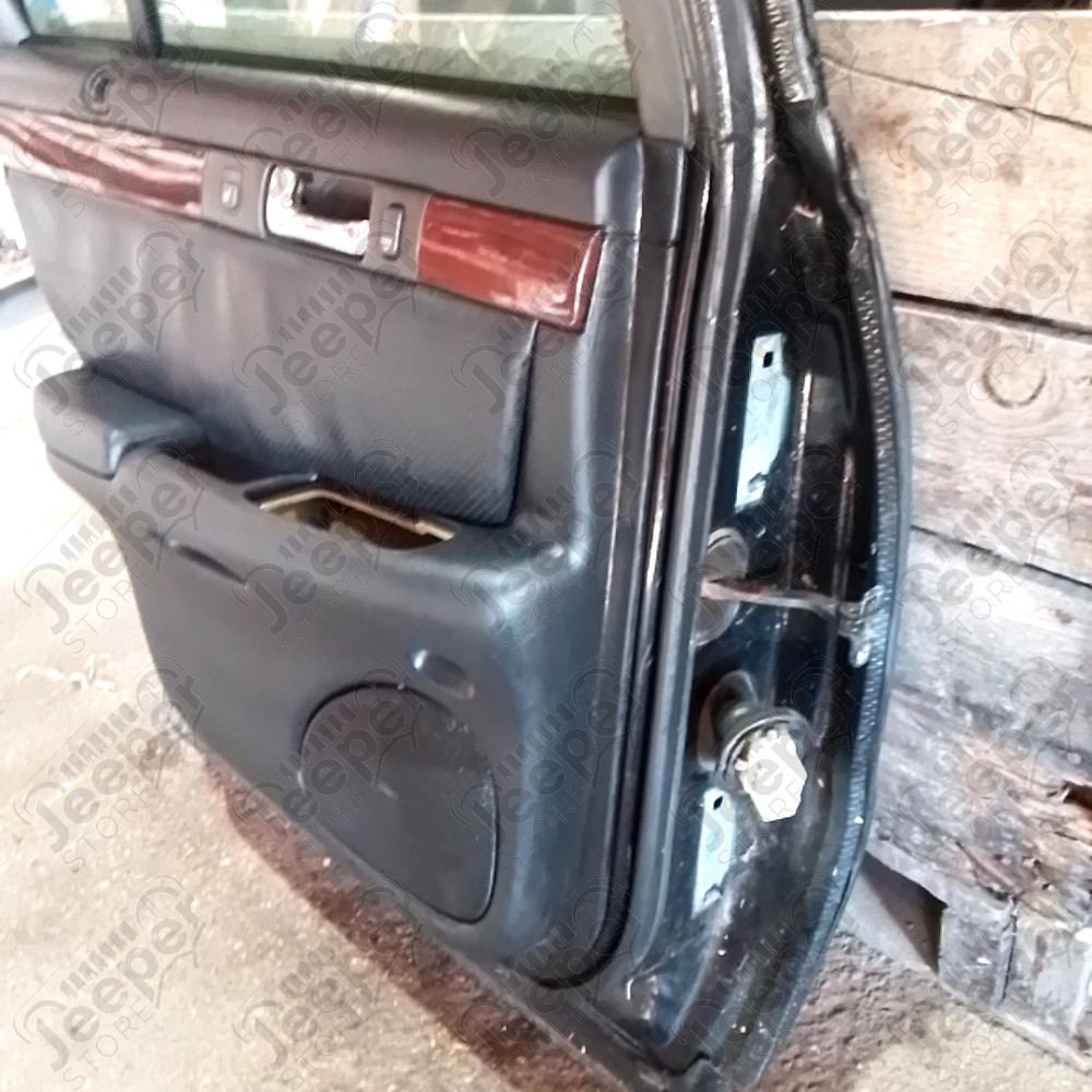 Occasion : Porte arrière gauche noire pour Cadillac Seville STS 4.6L V8 - 32 soupapes - 4 portes - Boite automatique 4 rapports
