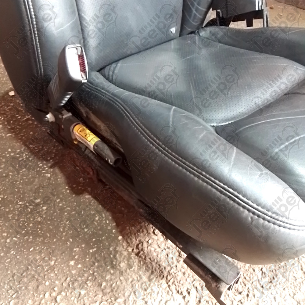 Occasion : Siège avant gauche en cuir noir réglable électriquement pour Cadillac Seville STS 4.6L V8 - 32 soupapes - 4 portes - Boite automatique 4 rapports