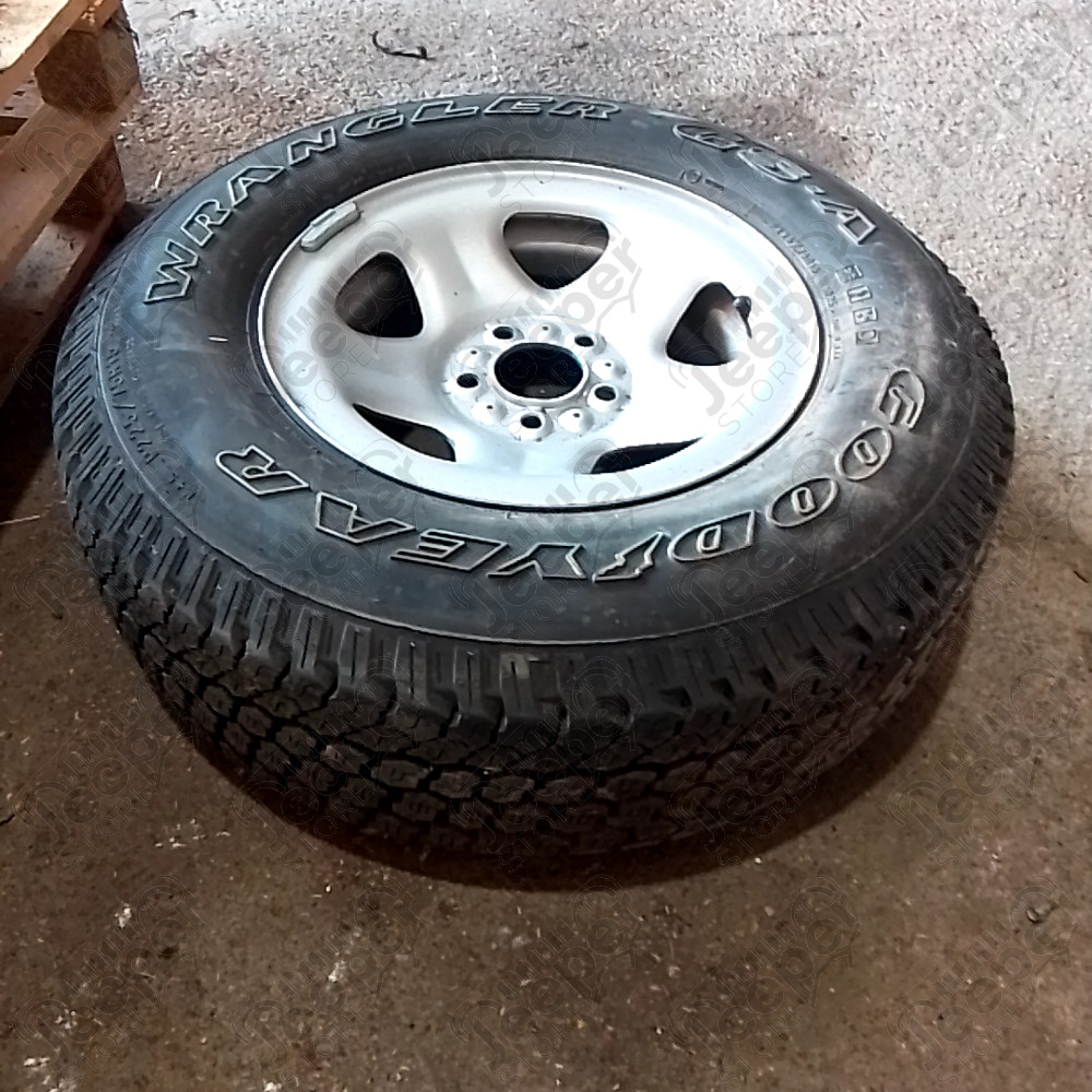 Occasion : Roue avec jante acier d'origine + pneu GOODYEAR Wrangler GS. A en 225/75R15 pour Jeep YJ, TJ, XJ