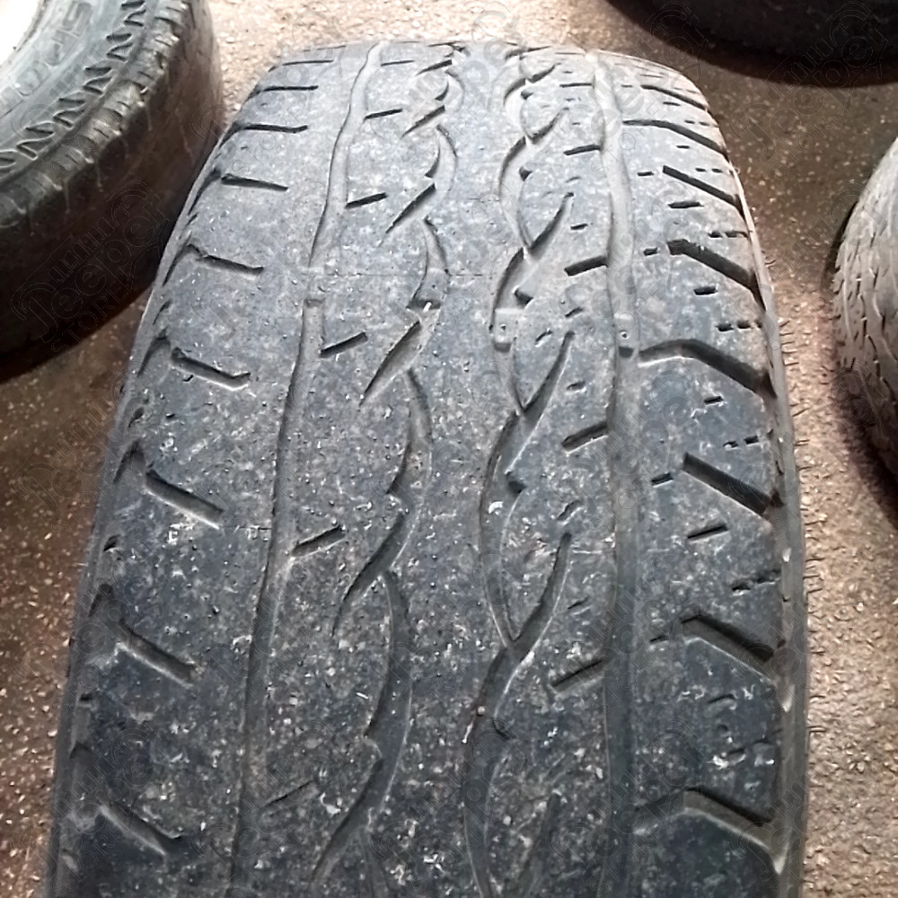 Occasion : Lot de 5 roues (jantes acier d'origine 8 trous) + pneus PATHFINDER Sport Sat en 265/75R16 + roue de secours pour Chevrolet Silverado 2500 HD 6.0L V8 Vortec - 2 portes