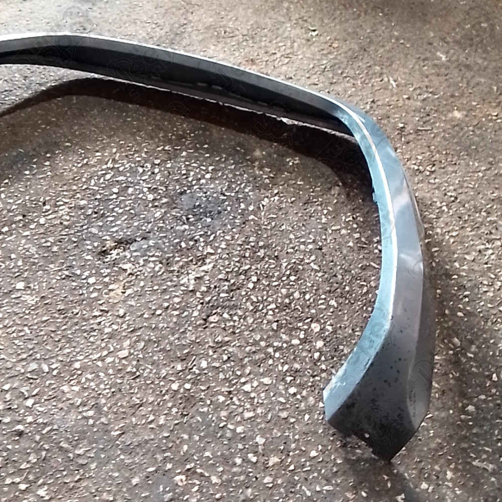 Occasion : Elargisseur d'aile avant gauche gris pour Jeep Cherokee XJ
