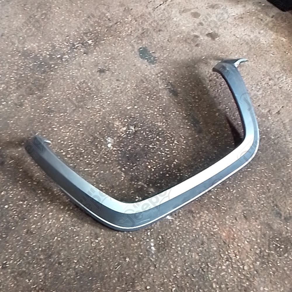 Occasion : Elargisseur d'aile avant gauche gris pour Jeep Cherokee XJ