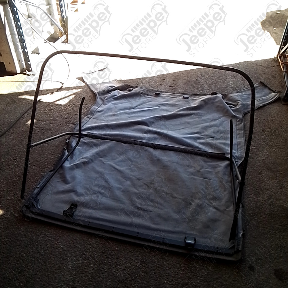 Occasion : Bâche Bestop grise incomplète. pour Jeep CJ7, YJ, TJ