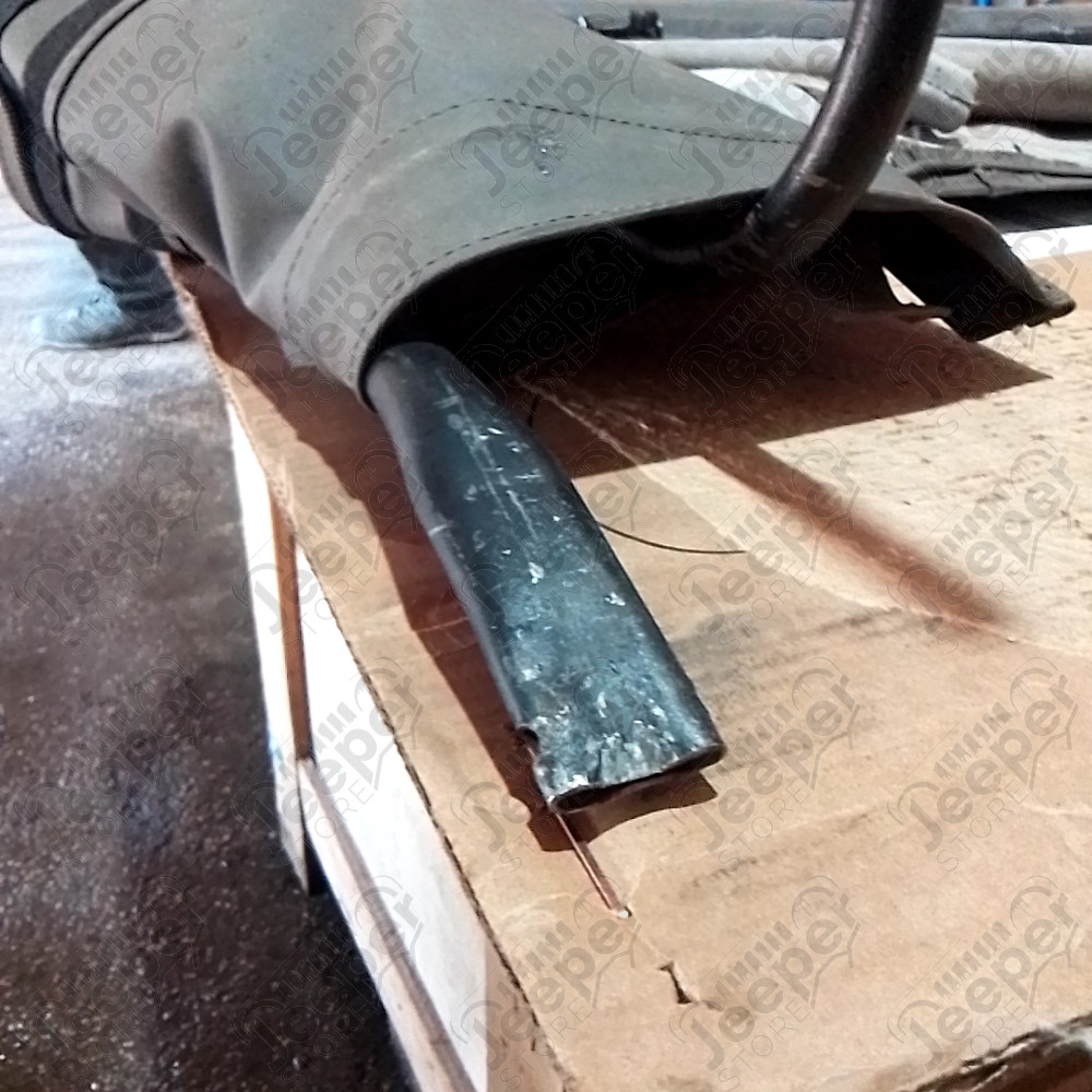 Occasion : Bâche Bestop grise incomplète. pour Jeep CJ7, YJ, TJ