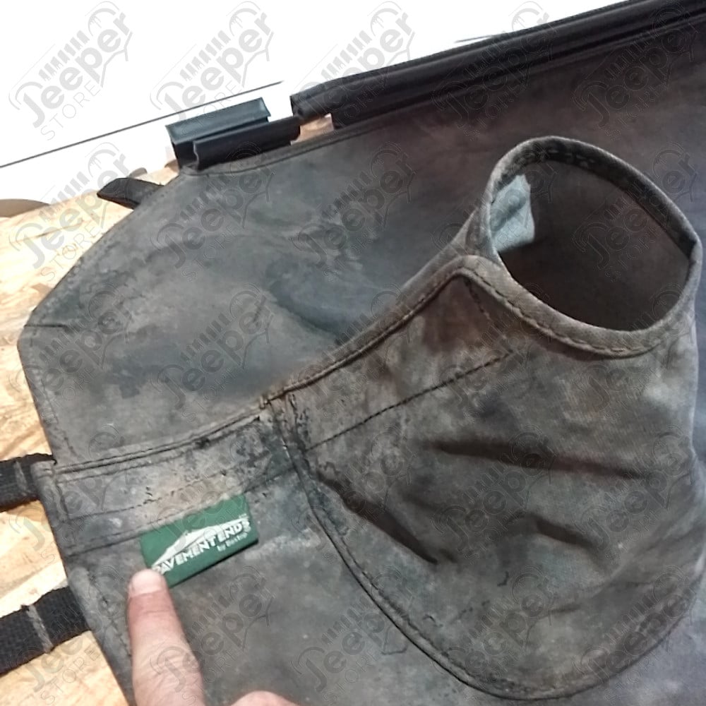 Occasion : Duster avec baguette coffre couvre plateau noir Bestop (déchirure) pour Jeep Wrangler YJ