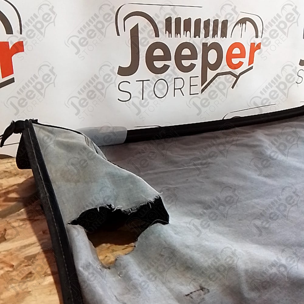 Occasion : Duster avec baguette coffre couvre plateau noir Bestop (déchirure) pour Jeep Wrangler YJ