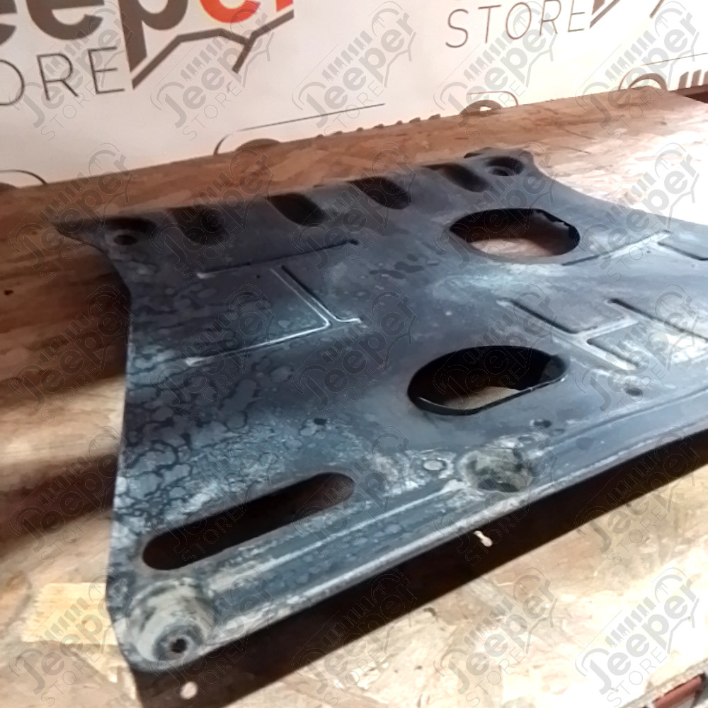 Occasion : Plaque de protection en plastique moteur pour essieu avant (?) pour Jeep divers