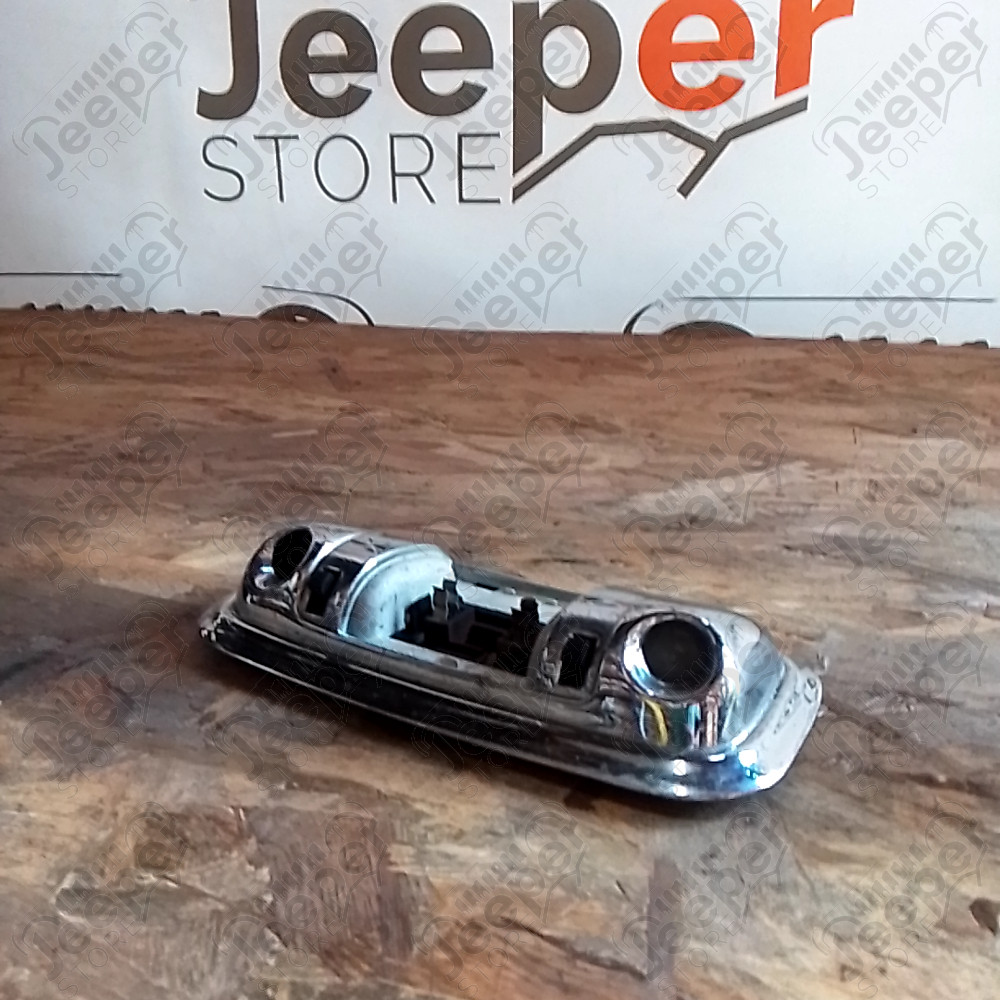 Occasion : Plafonnier chromé pour Jeep Grand Wagoneer SJ