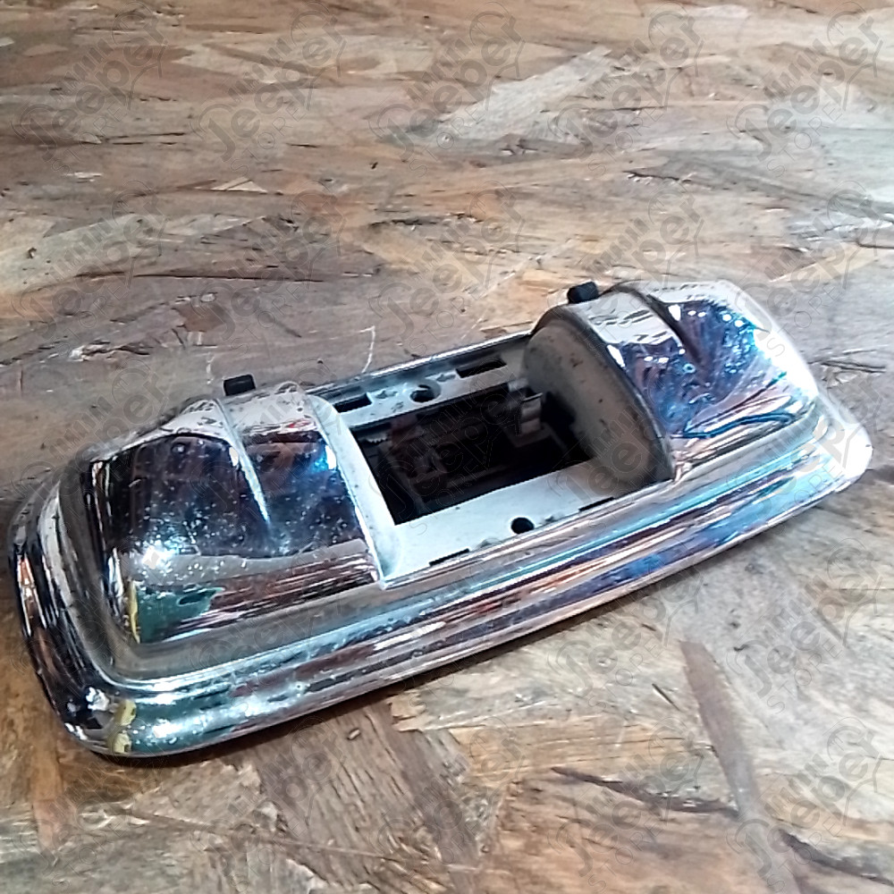 Occasion : Plafonnier chromé pour Jeep Grand Wagoneer SJ