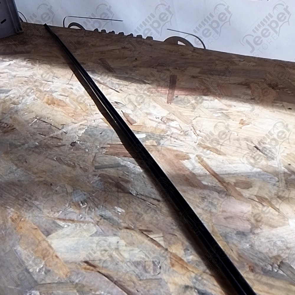 Occasion : Baguette de toit côté droit noire pour Jeep Cherokee XJ