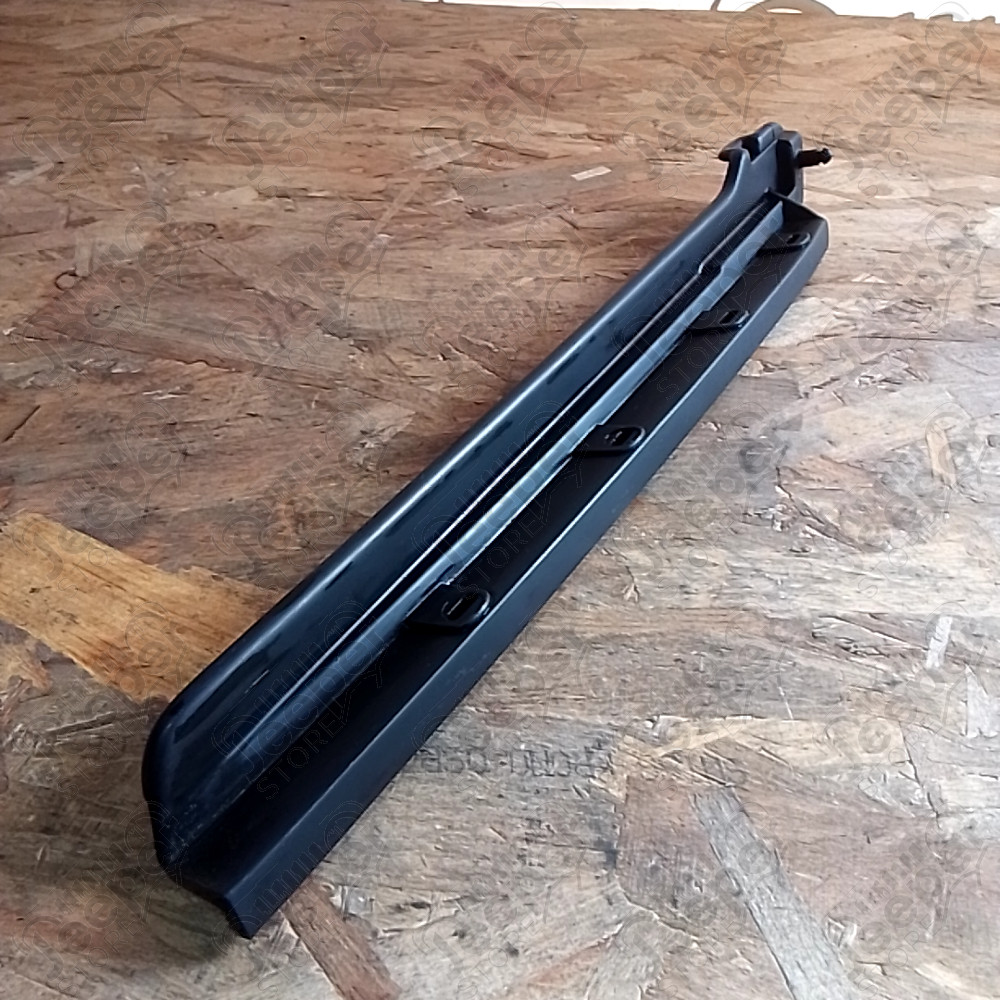 Occasion : Lot de 2 baguettes de capotage pour pare brise droit pour Jeep Wrangler YJ