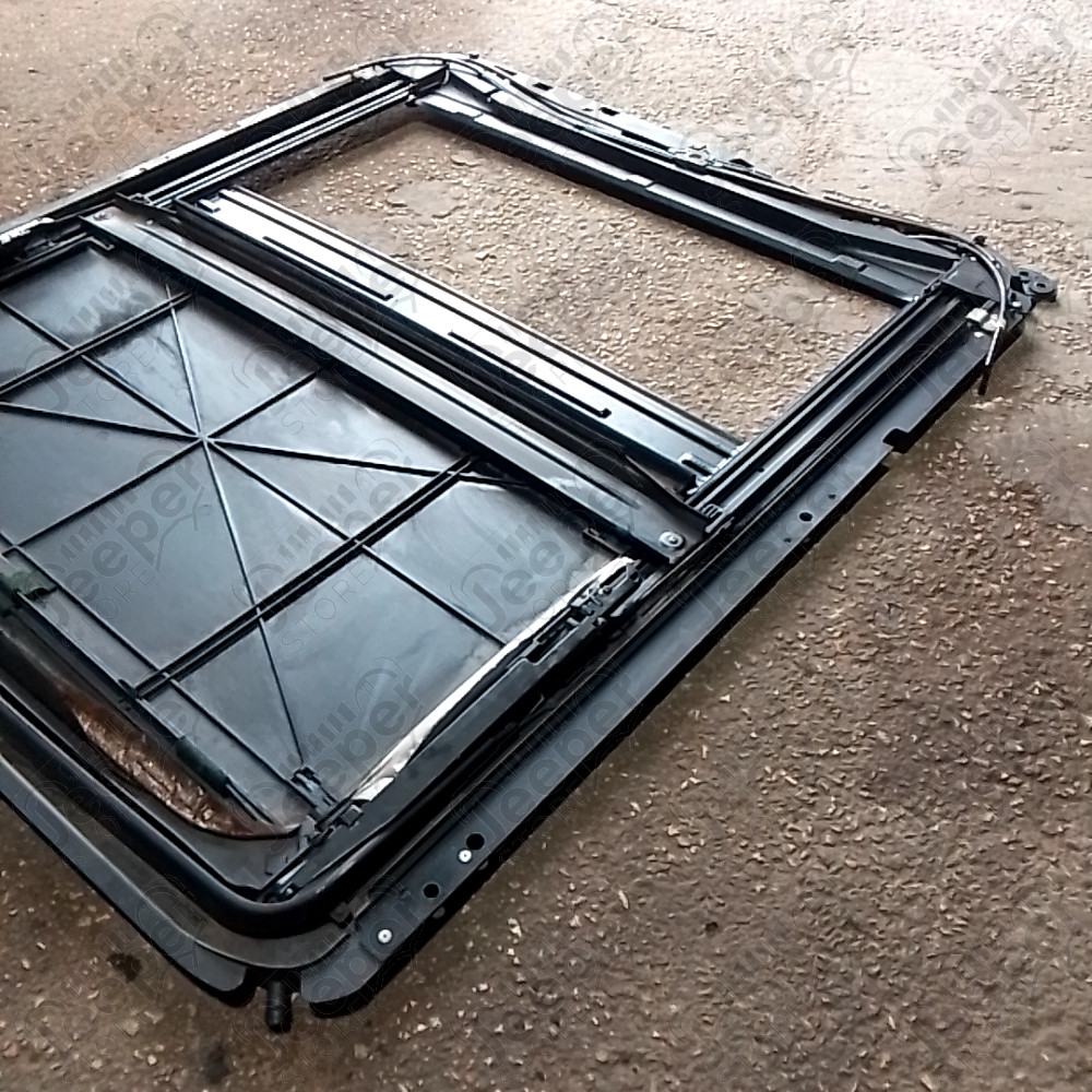 Occasion : Toit ouvrant d'origine pour Cadillac Seville STS 4.6L V8 - 32 soupapes - 4 portes - Boite automatique 4 rapports