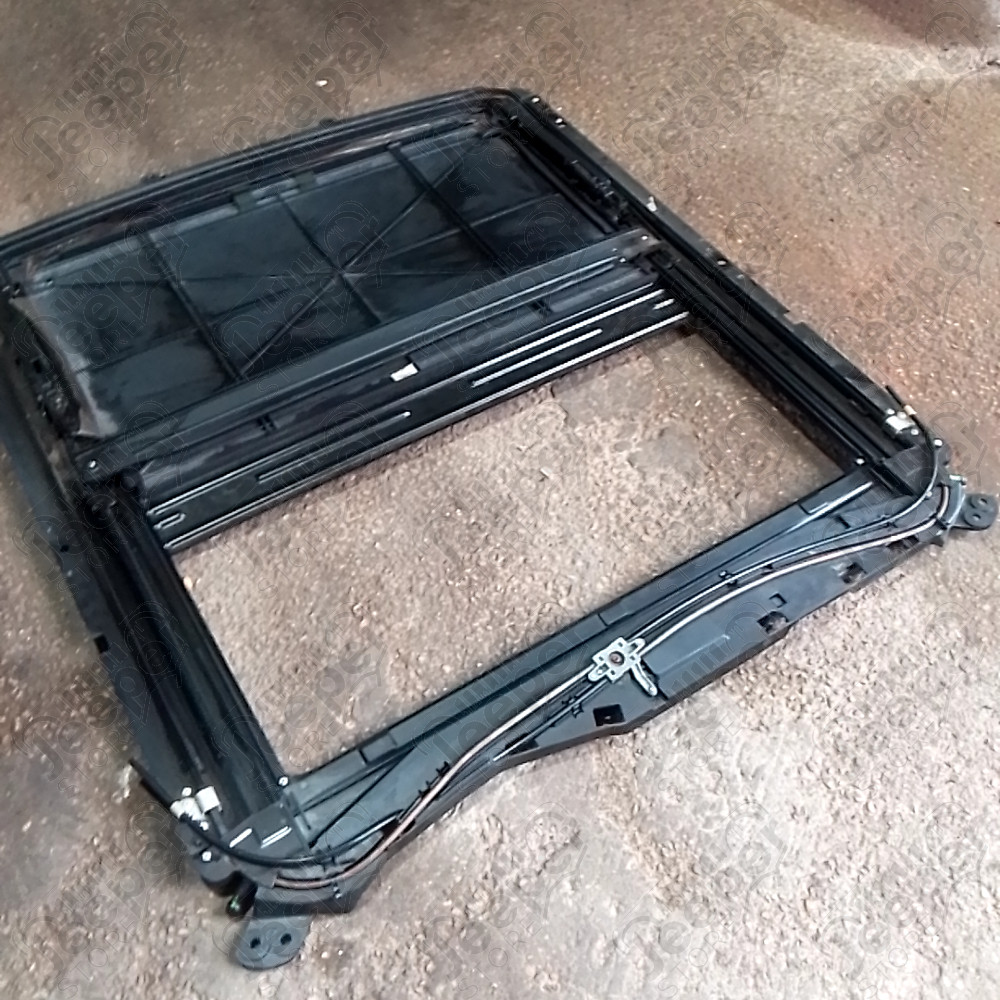 Occasion : Toit ouvrant d'origine pour Cadillac Seville STS 4.6L V8 - 32 soupapes - 4 portes - Boite automatique 4 rapports