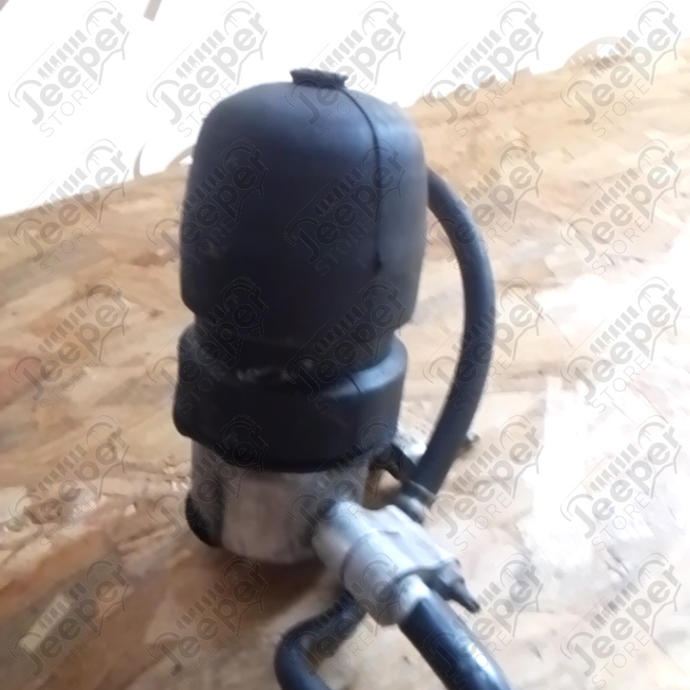 Occasion : Bouteille déshydratante de climatisation avec durites pour Cadillac Seville STS 4.6L V8 - 32 soupapes - 4 portes - Boite automatique 4 rapports