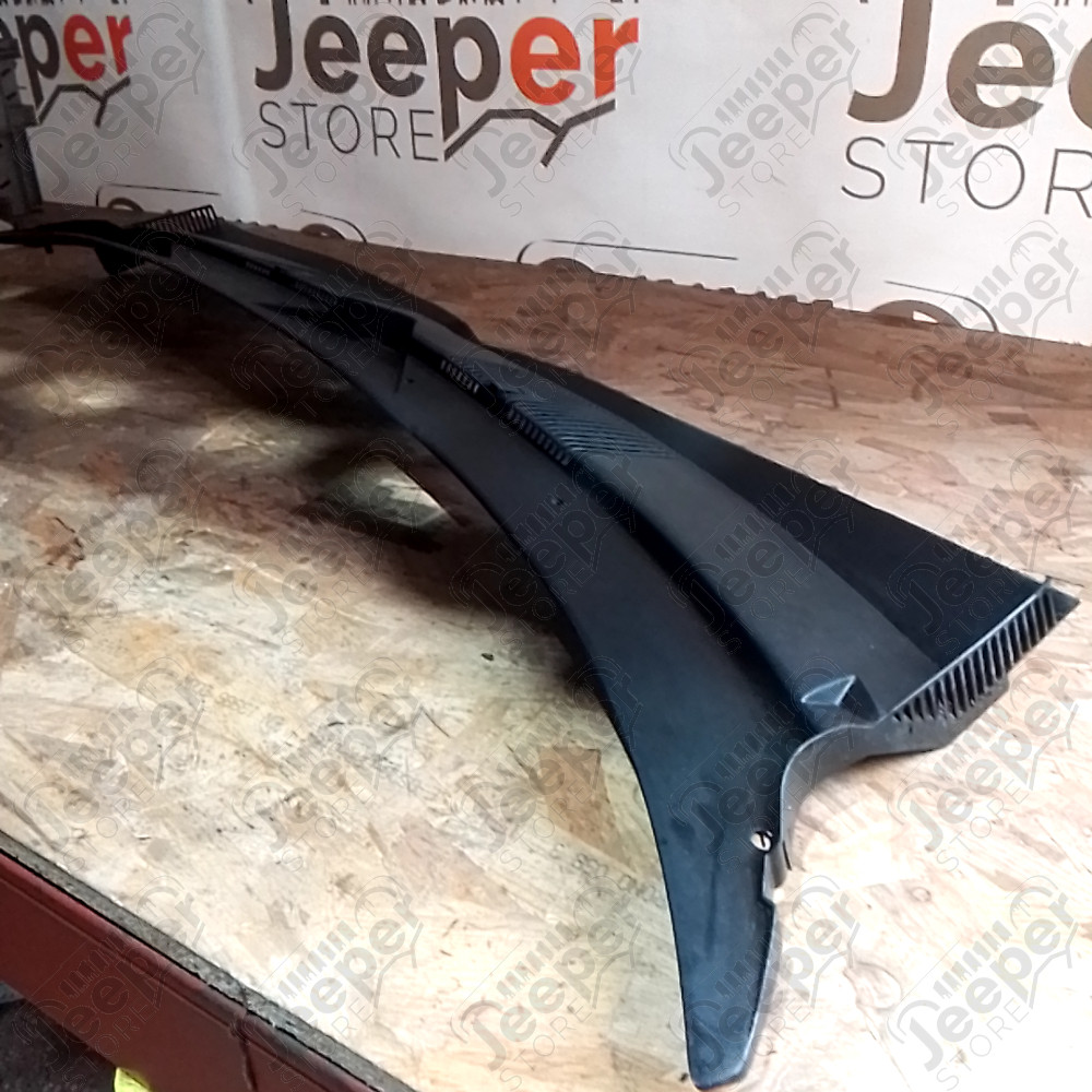 Occasion : Garniture plastique sous pare brise pour Jeep Grand Cherokee ZJ, ZG