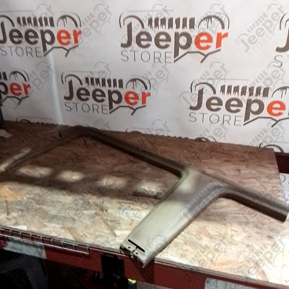 Occasion : Garniture plastique beige de vitre arrière gauche pour Jeep Grand Cherokee ZJ, ZG
