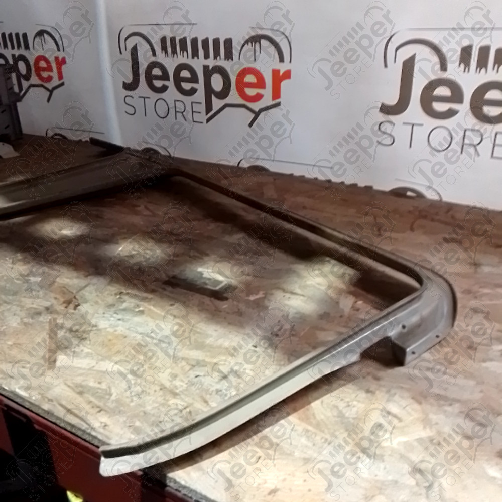 Occasion : Garniture plastique beige de vitre arrière gauche pour Jeep Grand Cherokee ZJ, ZG