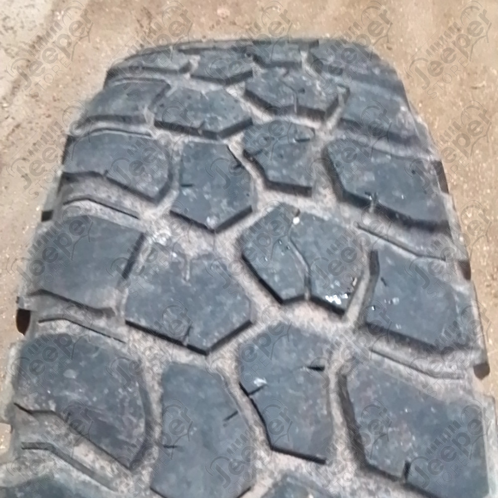 Occasion : Lot de 4 pneus BF Goodrich Mud-Terrain 255/75R17 pour Jeep JK, DIVERS
