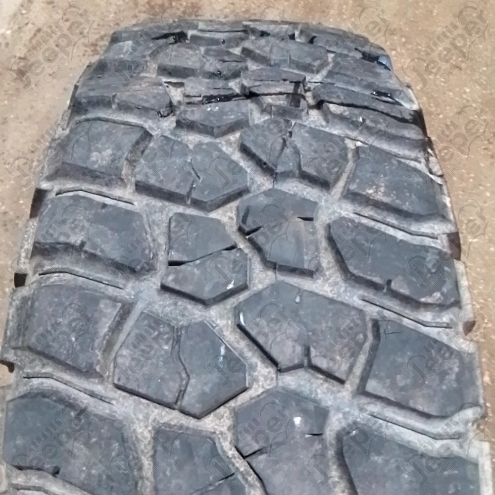 Occasion : Lot de 4 pneus BF Goodrich Mud-Terrain 255/75R17 pour Jeep JK, DIVERS