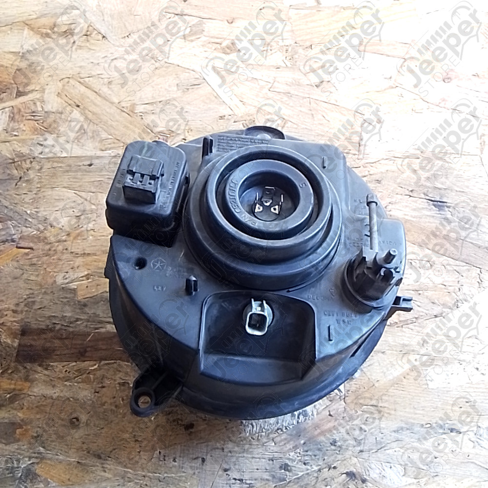 Occasion : Phare avant droit (version europe) pour Jeep Cherokee Liberty KJ