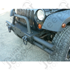 Pare chocs avant en acier avec double tubes pour Jeep Wrangler JK (avec porte treuil et plaque de fermeture) NON COMPATIBLE AVEC LES PARE CHOCS RUGGED RIDGE. 